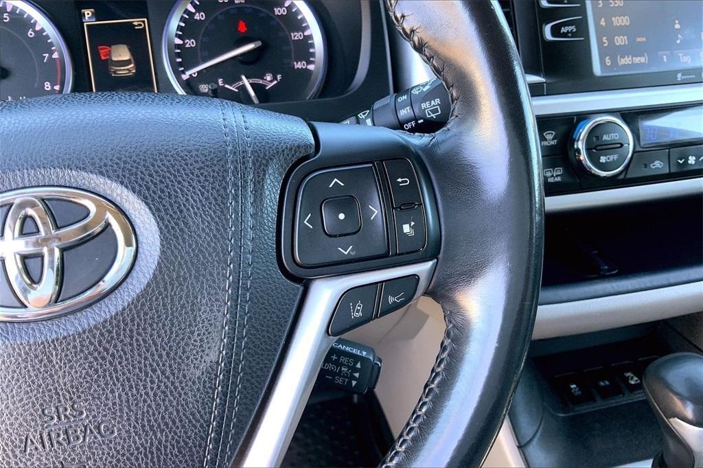 used 2017 Toyota Highlander car, priced at $18,404