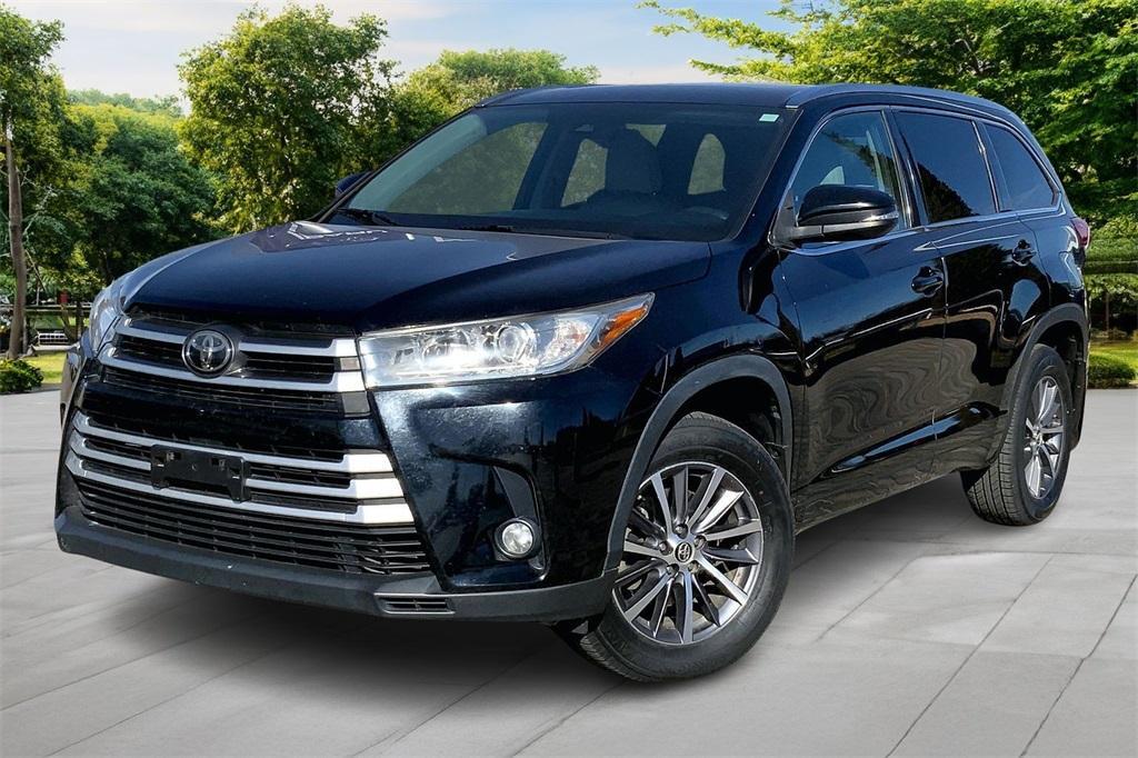 used 2017 Toyota Highlander car, priced at $18,404
