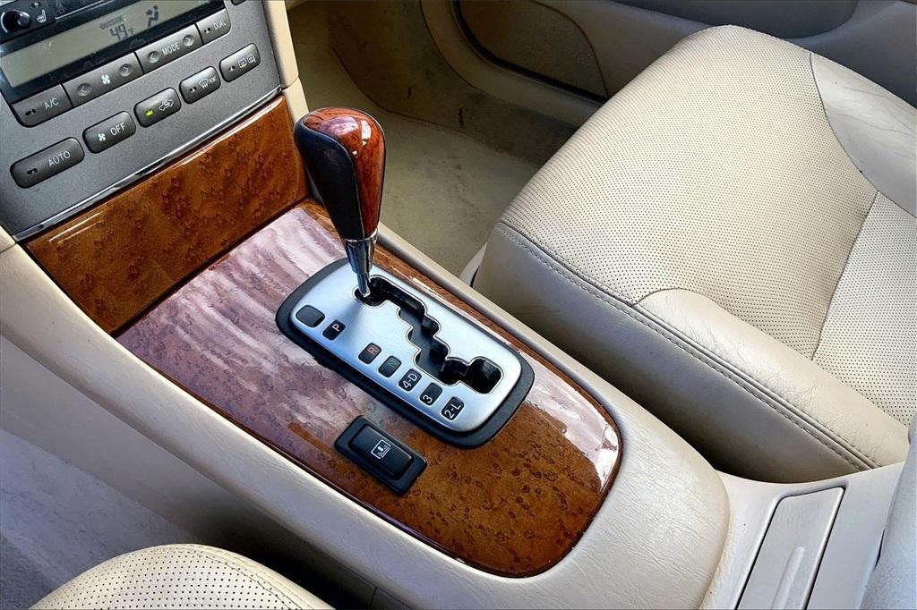 used 2005 Lexus ES 330 car, priced at $5,000