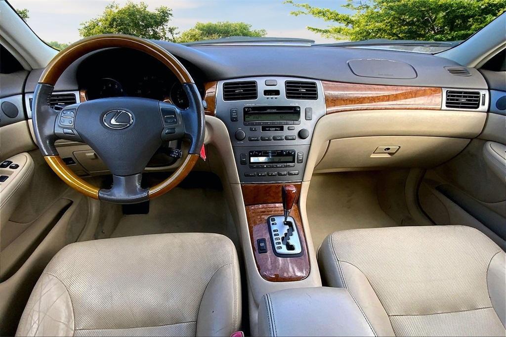 used 2005 Lexus ES 330 car, priced at $5,000