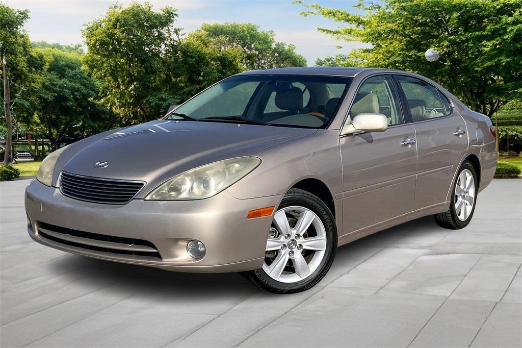 used 2005 Lexus ES 330 car, priced at $5,000