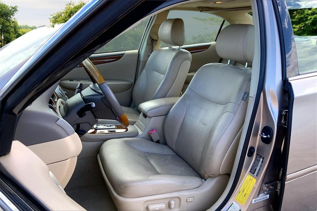 used 2005 Lexus ES 330 car, priced at $5,000