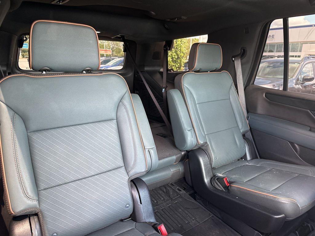 used 2025 GMC Yukon car, priced at $72,000