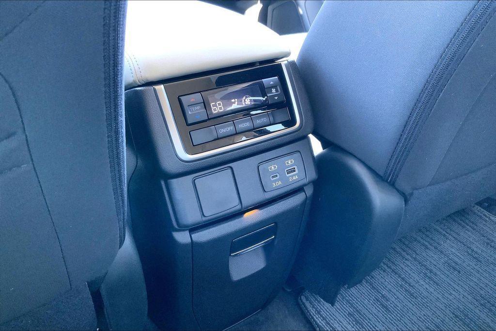 used 2025 Subaru Ascent car, priced at $33,258