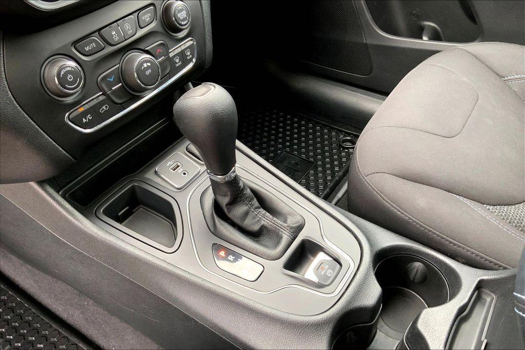 used 2019 Jeep Cherokee car, priced at $11,912