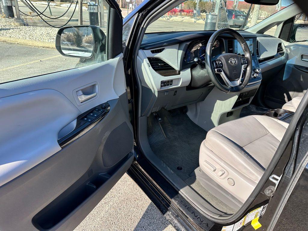 used 2015 Toyota Sienna car, priced at $15,506