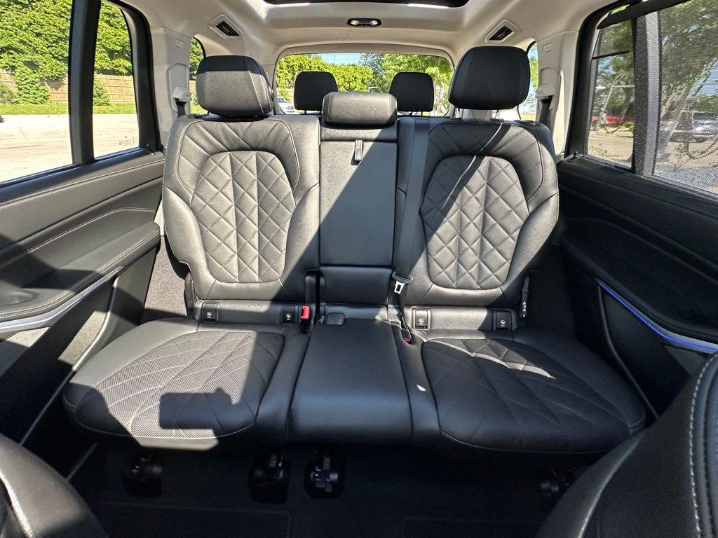 used 2025 BMW X7 car, priced at $60,298