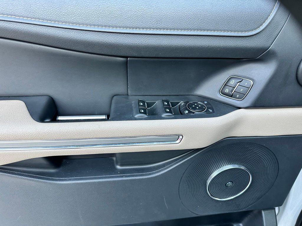 used 2024 Ford Expedition Max car, priced at $50,764