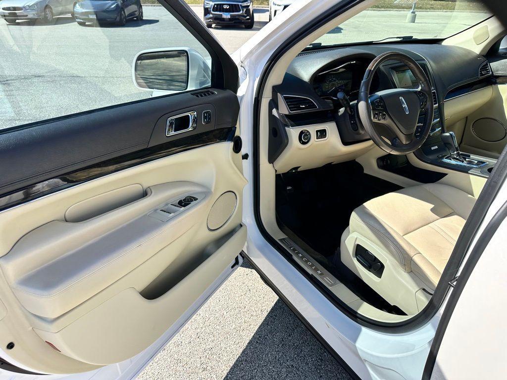 used 2018 Lincoln MKT car, priced at $15,872