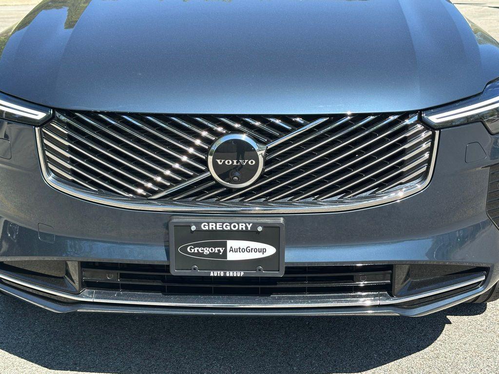 used 2025 Volvo XC90 car, priced at $50,298