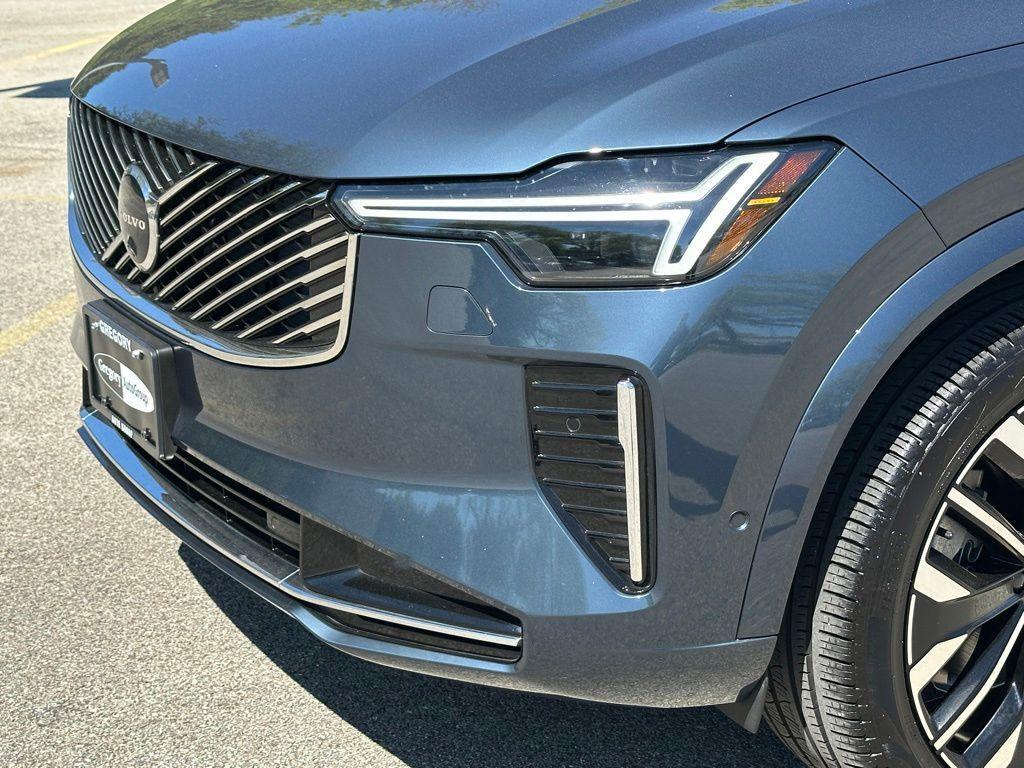 used 2025 Volvo XC90 car, priced at $50,298