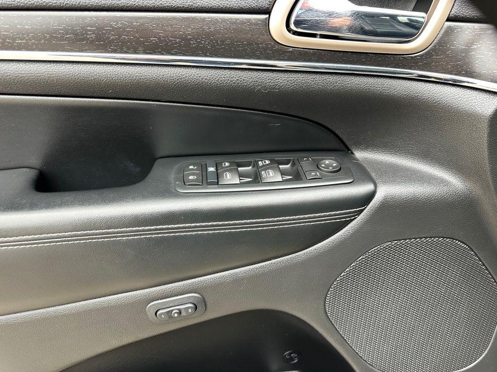 used 2015 Jeep Grand Cherokee car, priced at $13,209