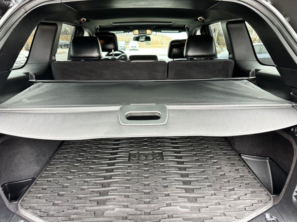 used 2015 Jeep Grand Cherokee car, priced at $13,209