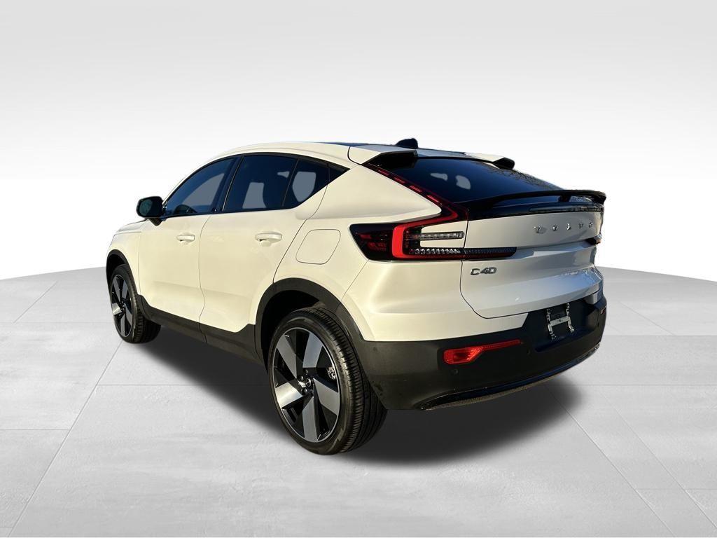 used 2023 Volvo C40 Recharge Pure Electric car, priced at $25,259
