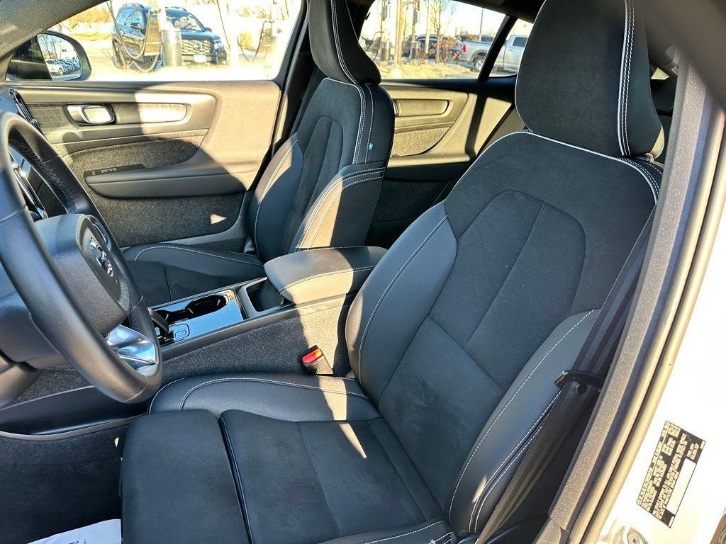 used 2023 Volvo C40 Recharge Pure Electric car, priced at $25,259