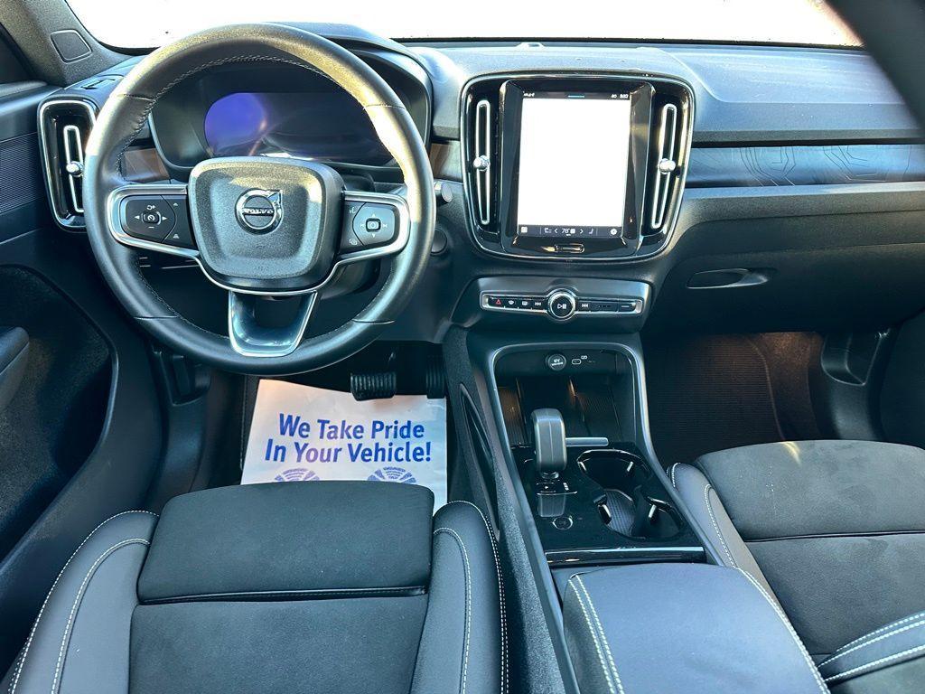 used 2023 Volvo C40 Recharge Pure Electric car, priced at $25,259