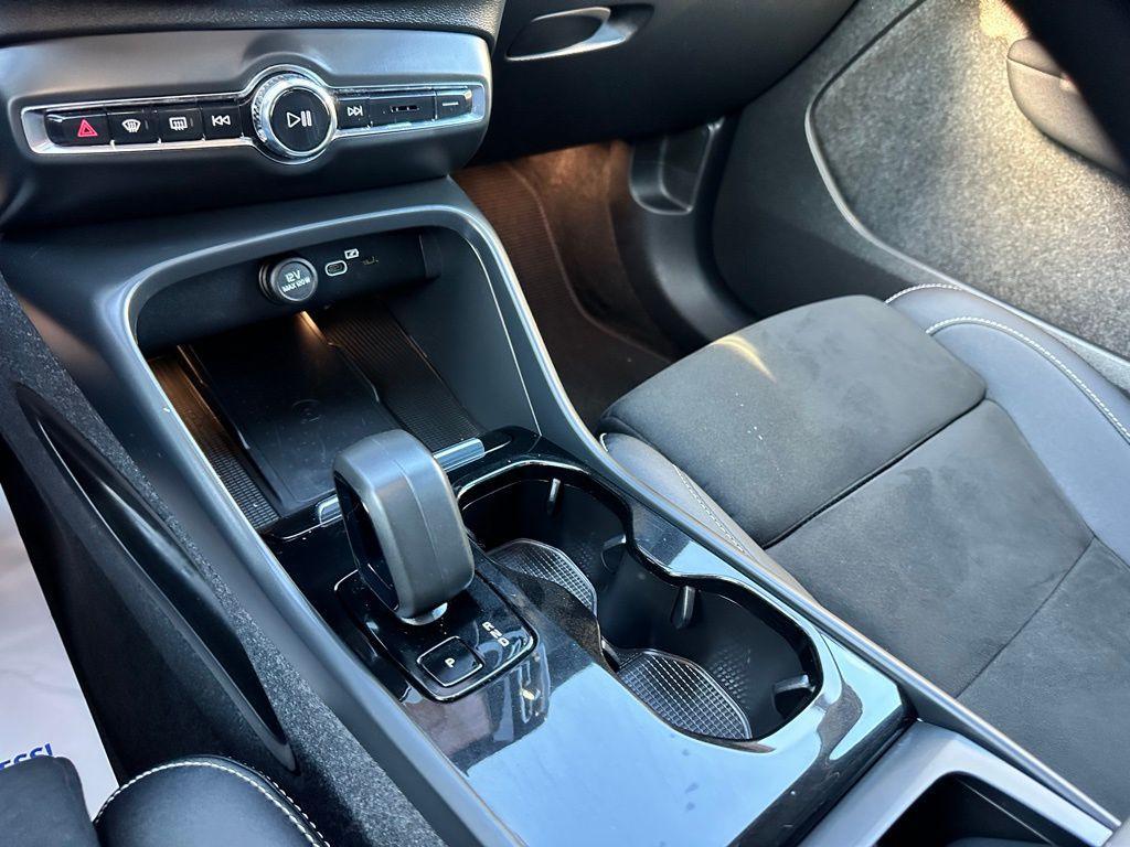 used 2023 Volvo C40 Recharge Pure Electric car, priced at $25,259