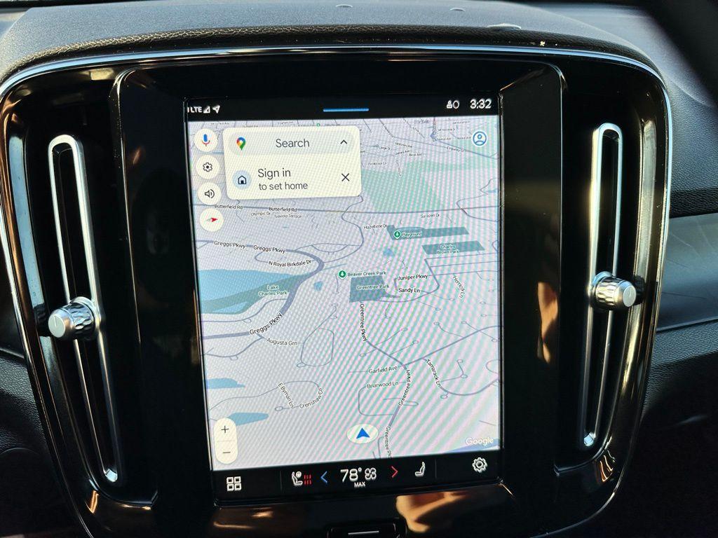 used 2023 Volvo C40 Recharge Pure Electric car, priced at $25,259