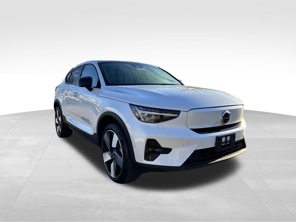 used 2023 Volvo C40 Recharge Pure Electric car, priced at $25,259