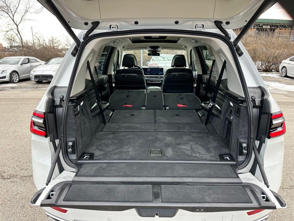 used 2025 BMW X7 car, priced at $60,528