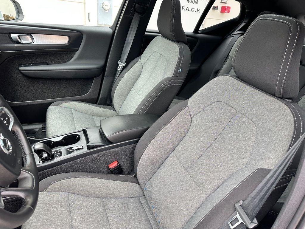 used 2025 Volvo XC40 car, priced at $28,196