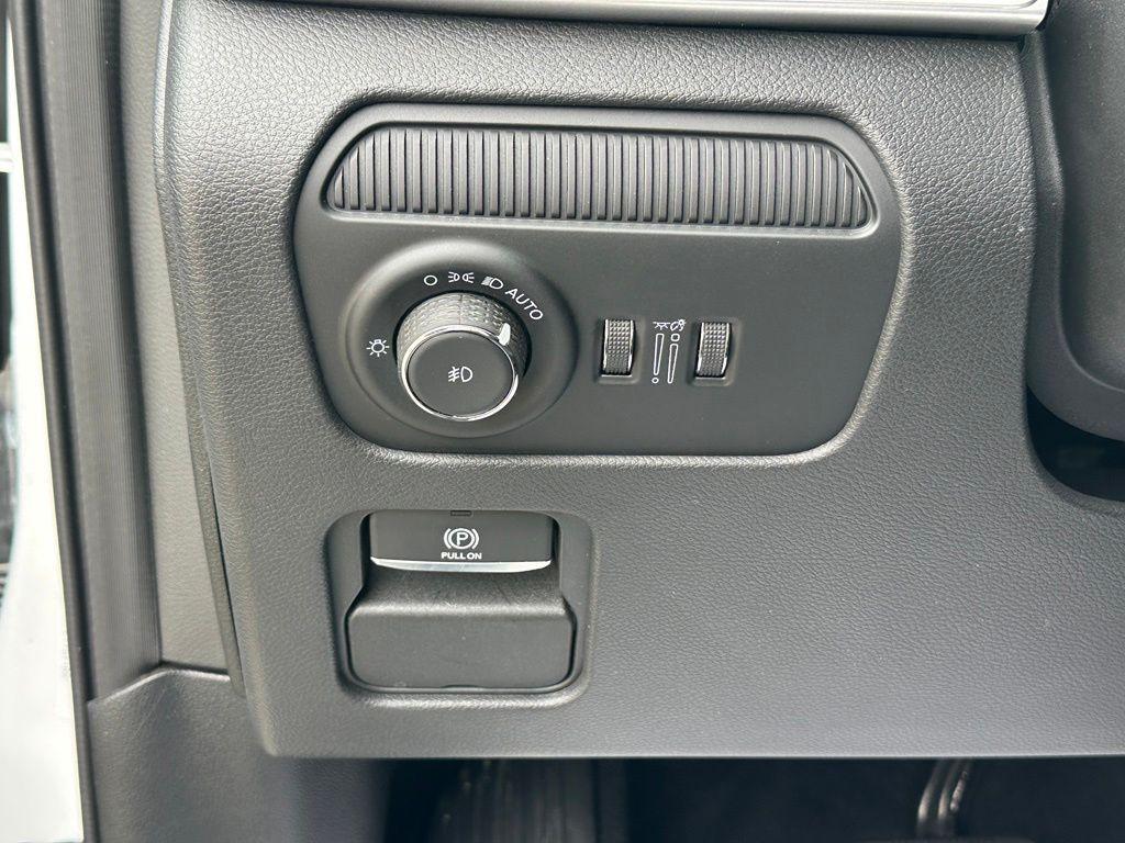 used 2025 Jeep Wagoneer L car, priced at $50,298