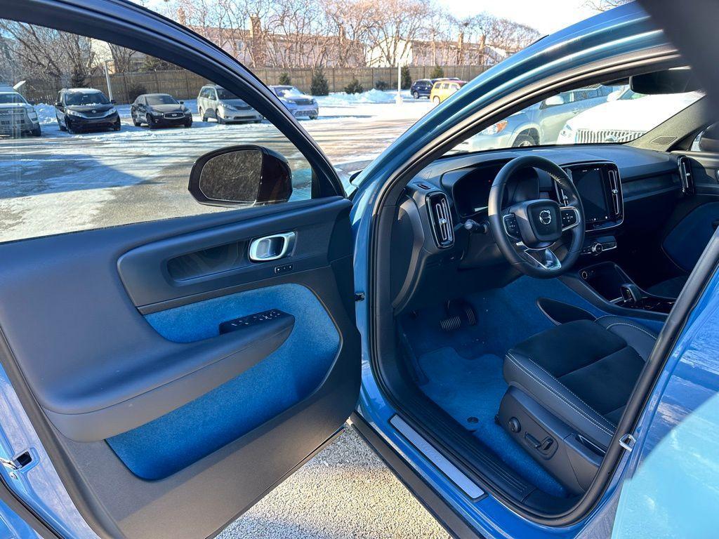 used 2023 Volvo C40 Recharge Pure Electric car, priced at $25,090