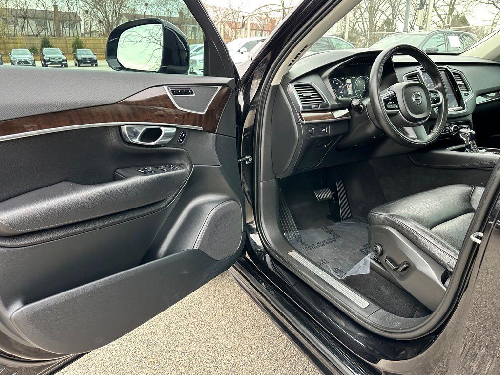 used 2019 Volvo XC90 car, priced at $24,402