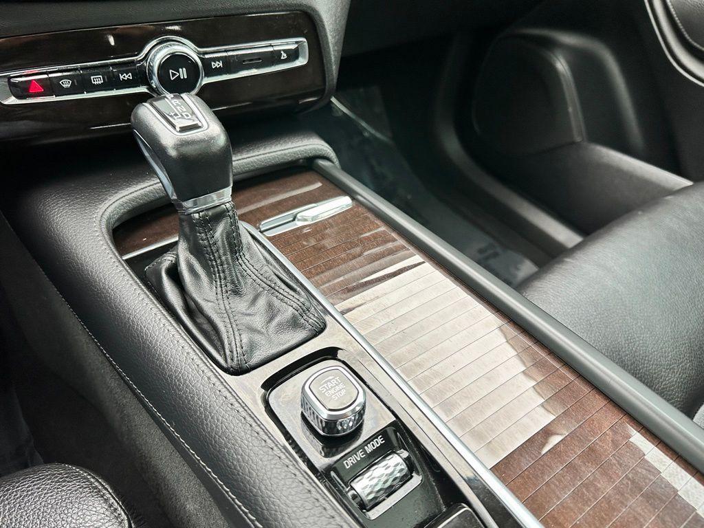 used 2019 Volvo XC90 car, priced at $24,402