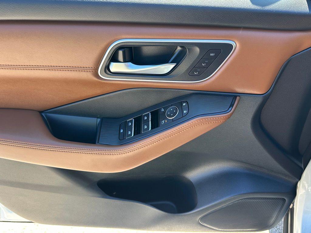 used 2025 Nissan Rogue car, priced at $33,816