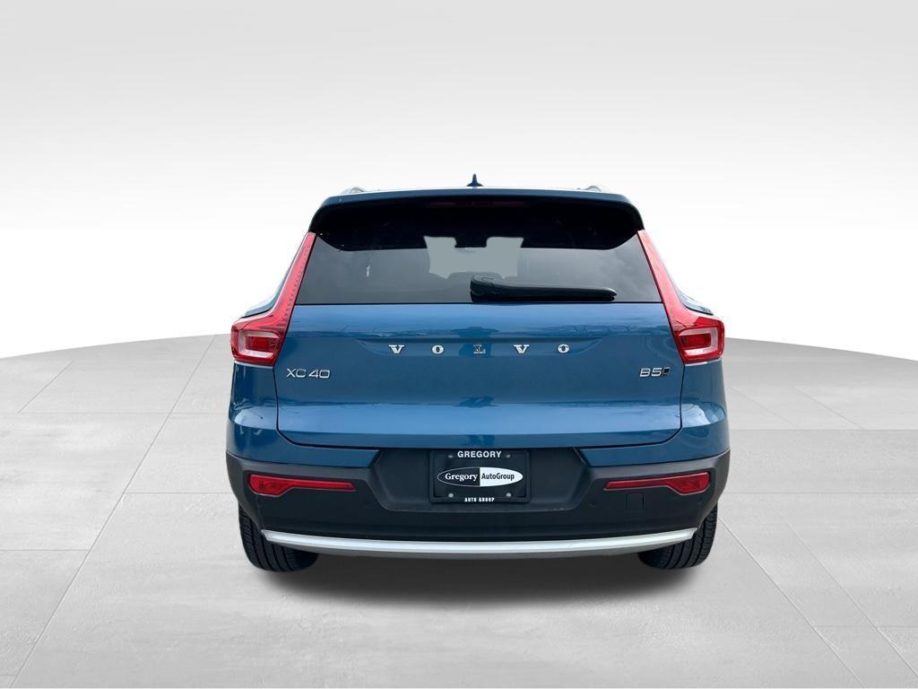 used 2025 Volvo XC40 car, priced at $28,386