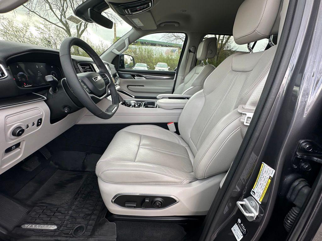 used 2024 Jeep Wagoneer car, priced at $47,886