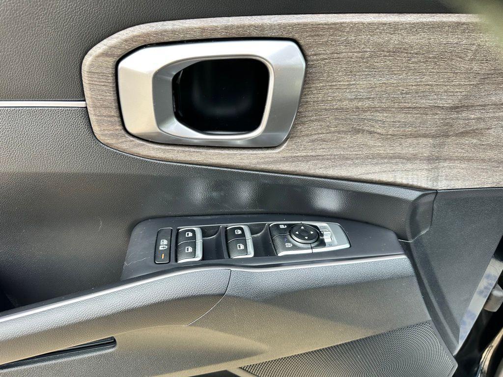 used 2023 Kia Sorento car, priced at $27,733