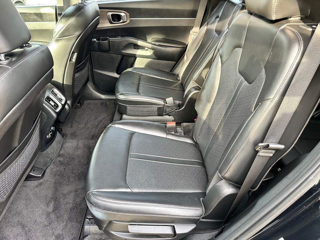 used 2023 Kia Sorento car, priced at $27,733