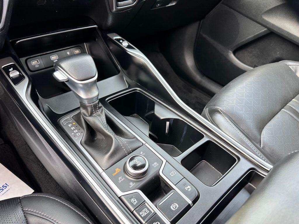 used 2023 Kia Sorento car, priced at $27,733