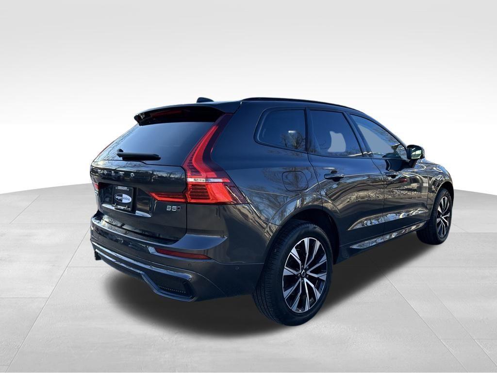 used 2025 Volvo XC60 car, priced at $31,596