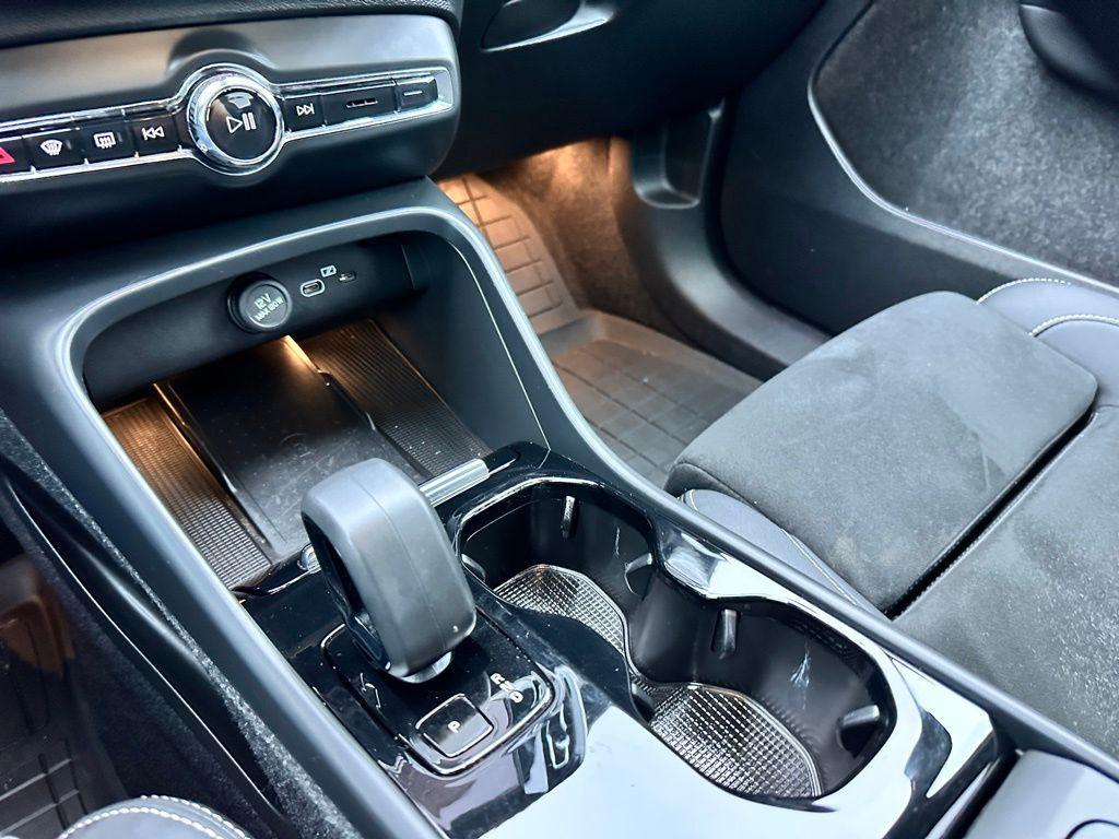 used 2023 Volvo C40 Recharge Pure Electric car, priced at $24,045