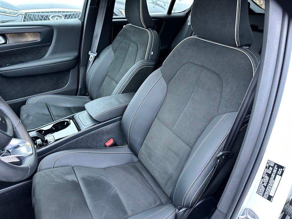 used 2023 Volvo C40 Recharge Pure Electric car, priced at $24,045