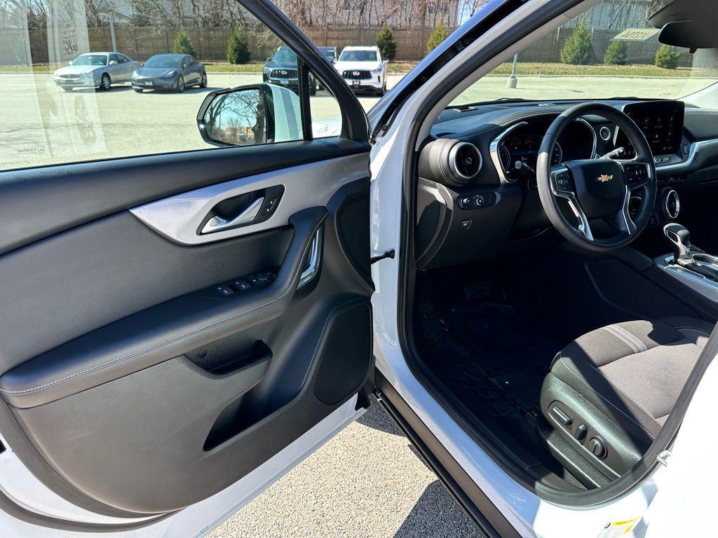 used 2025 Chevrolet Blazer car, priced at $26,386