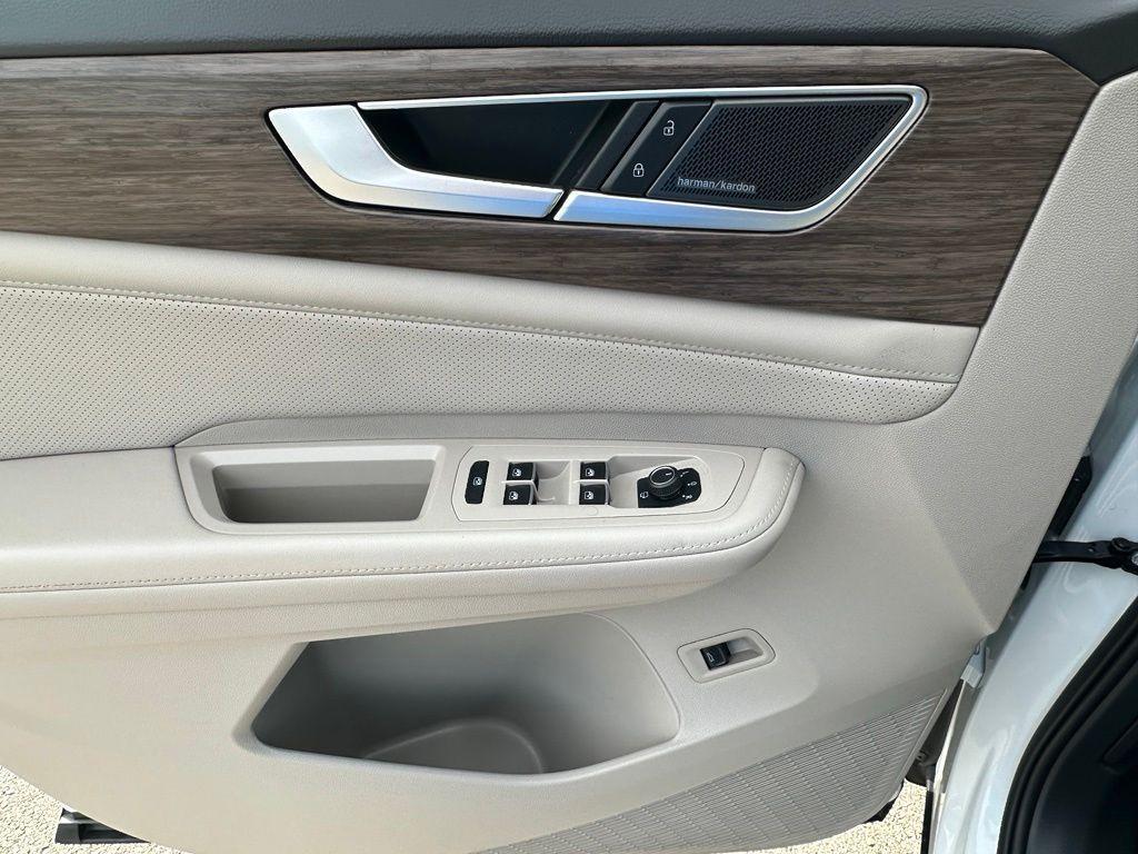 used 2024 Volkswagen Atlas car, priced at $37,943