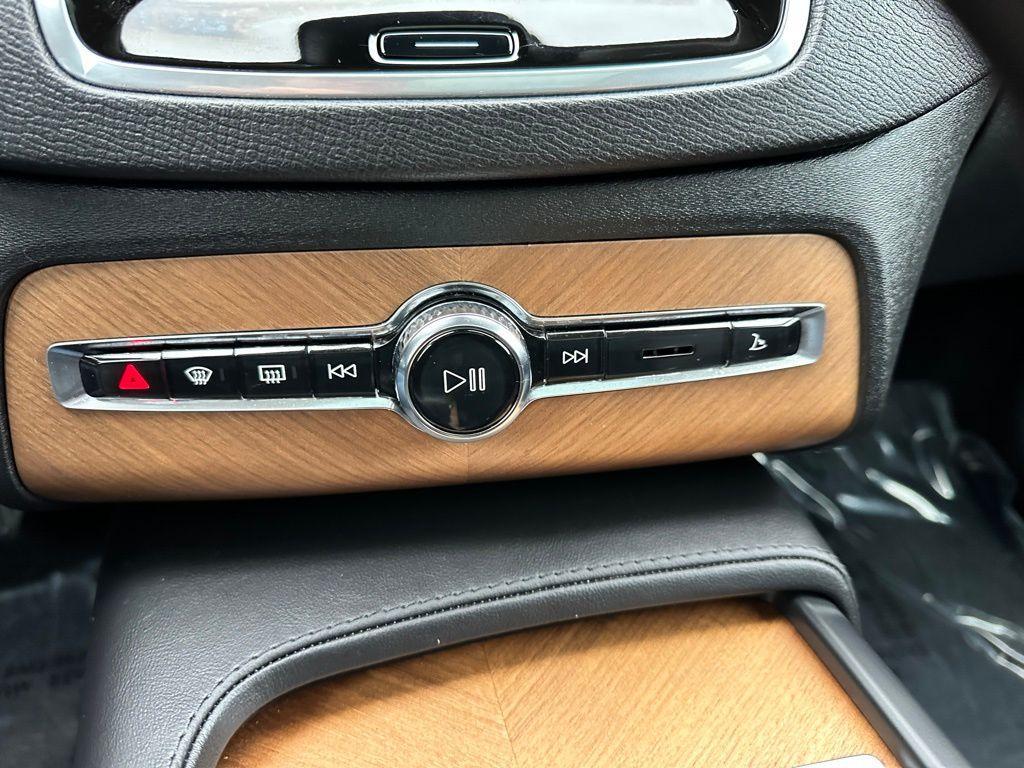 used 2024 Volvo XC90 car, priced at $37,497