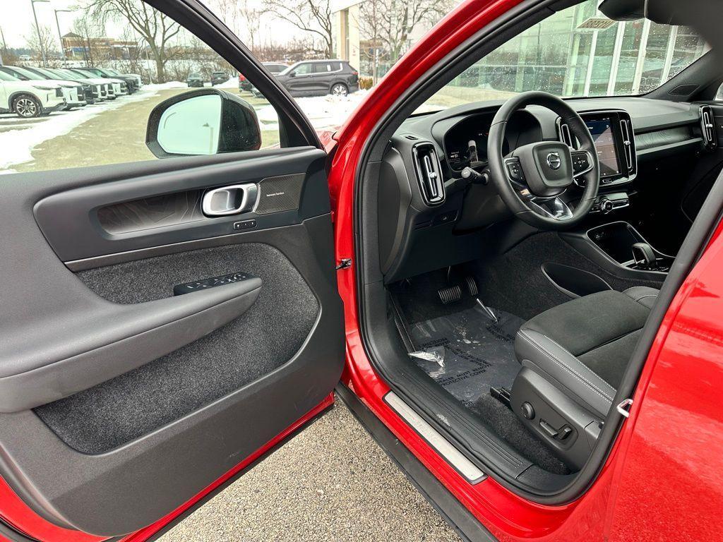 used 2023 Volvo C40 Recharge Pure Electric car, priced at $26,262