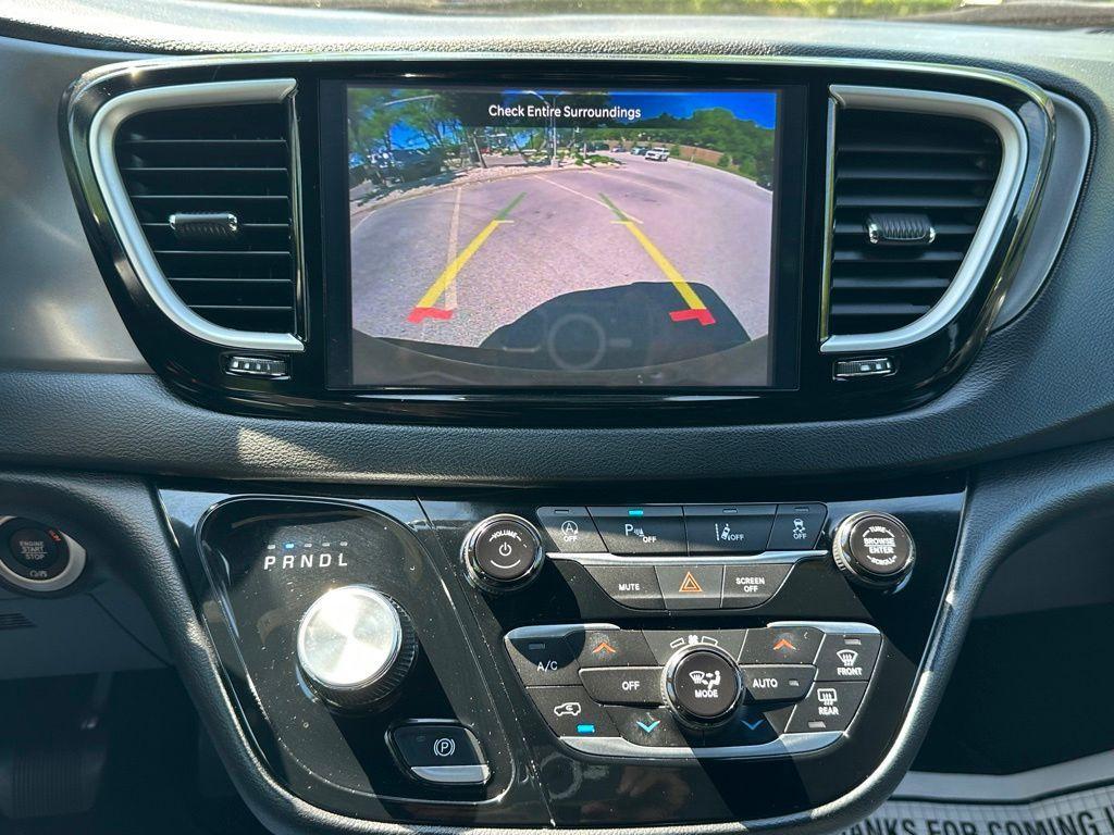 used 2025 Chrysler Pacifica car, priced at $29,298