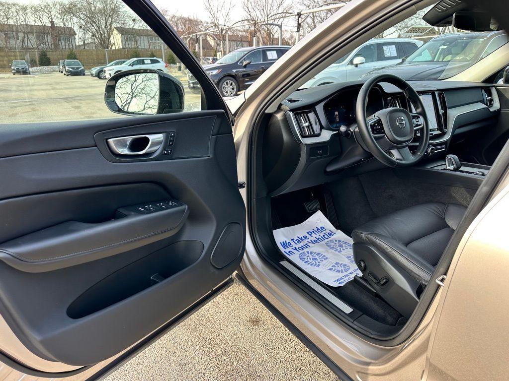 used 2025 Volvo XC60 car, priced at $30,864