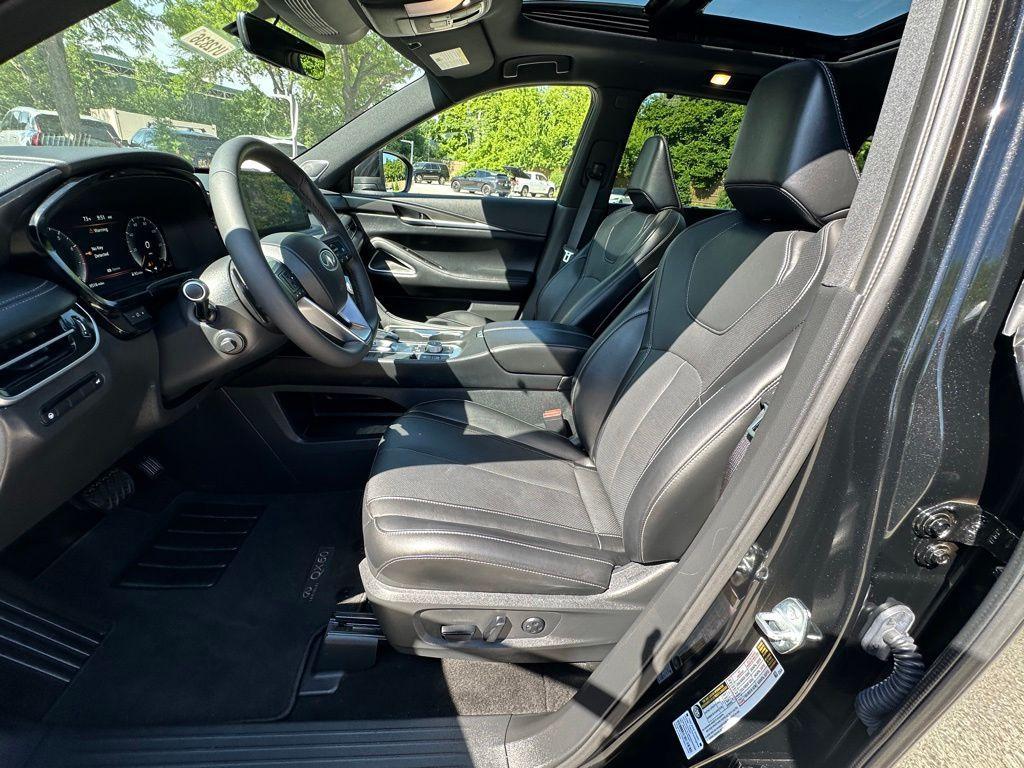 used 2025 INFINITI QX60 car, priced at $44,978