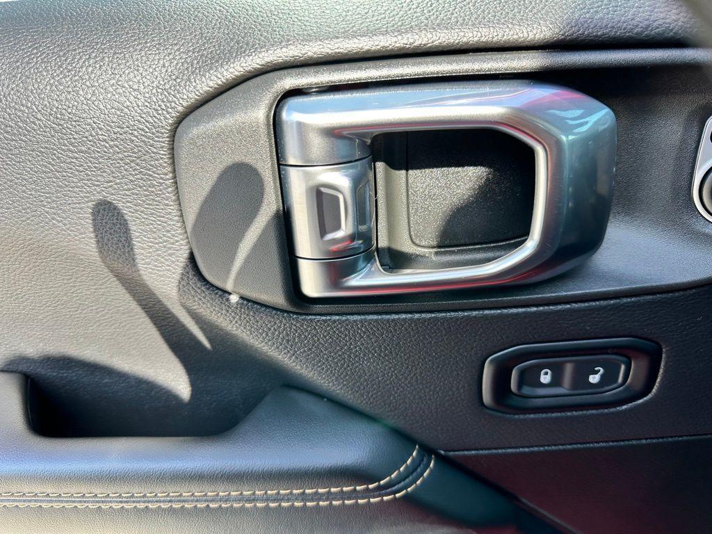 used 2025 Jeep Wrangler 4xe car, priced at $32,684