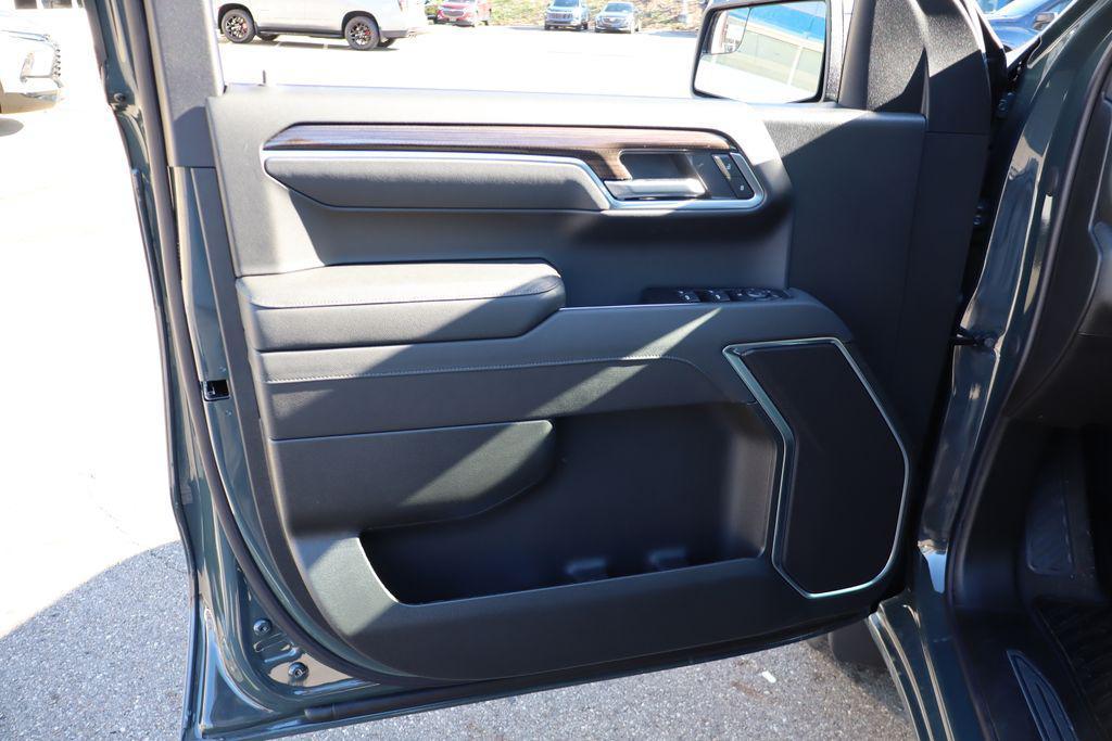 new 2026 Chevrolet Silverado 1500 car, priced at $42,871