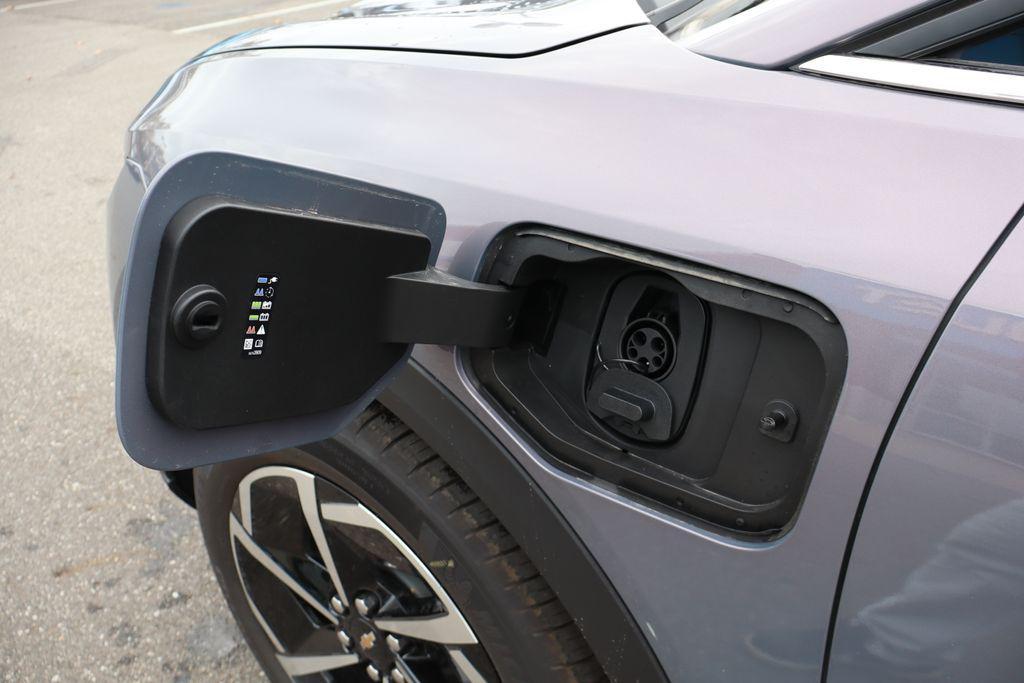 new 2026 Chevrolet Equinox EV car, priced at $34,190