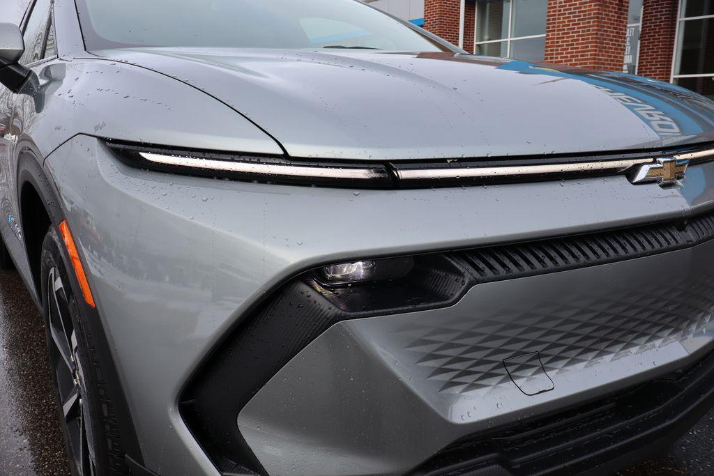 new 2026 Chevrolet Equinox EV car, priced at $34,230