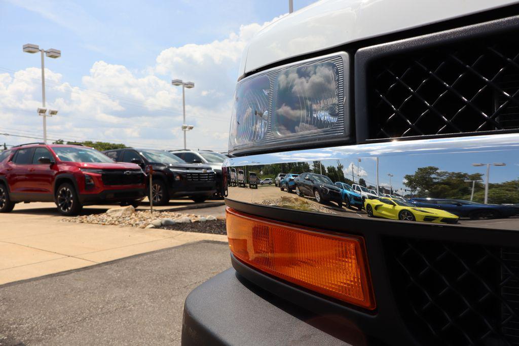 new 2025 Chevrolet Express 2500 car, priced at $48,911